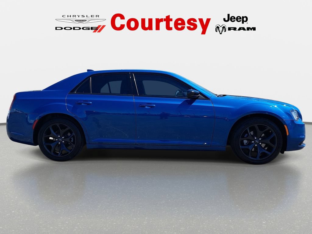 Certified 2023 Chrysler 300 Touring w/ Sport Appearance Package RWD image 3