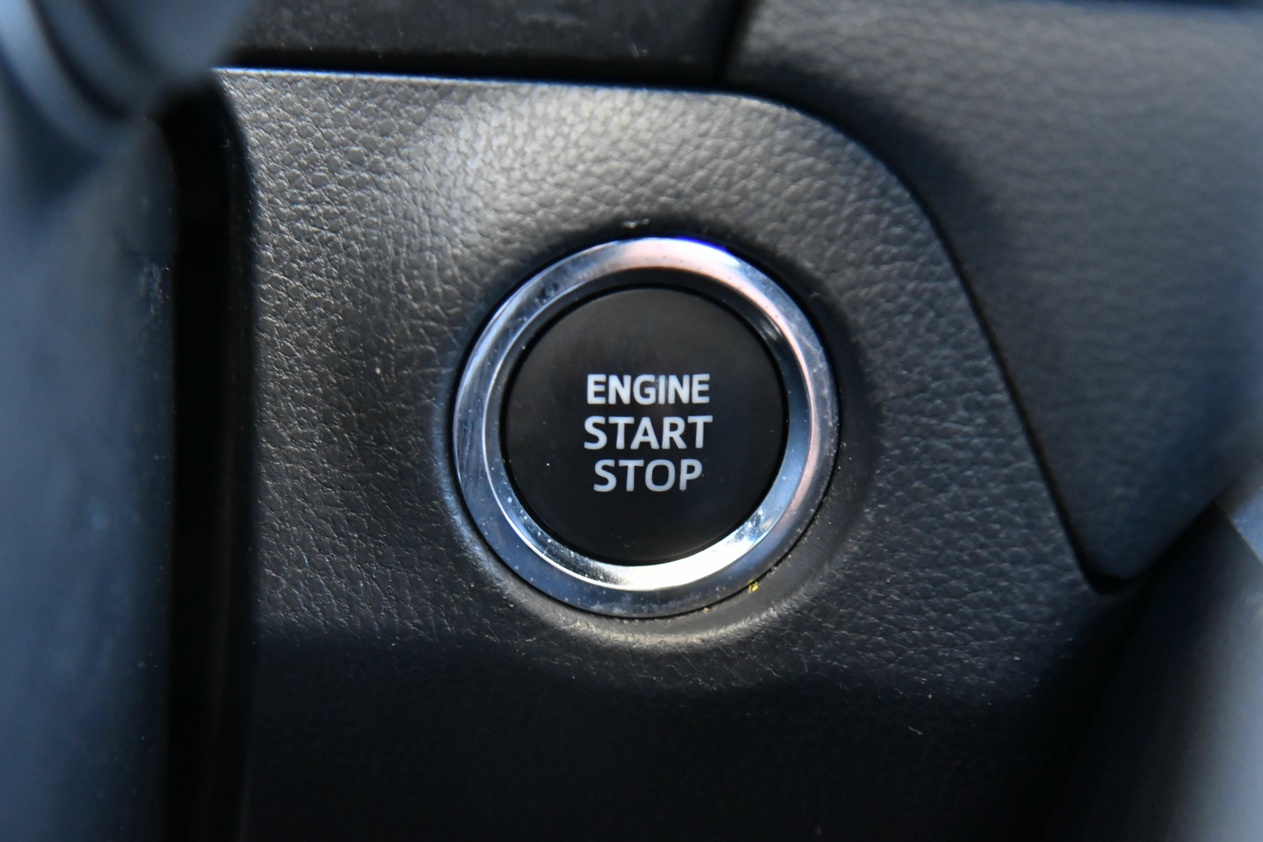 Used 2024 Toyota RAV4 XLE FWD image 30