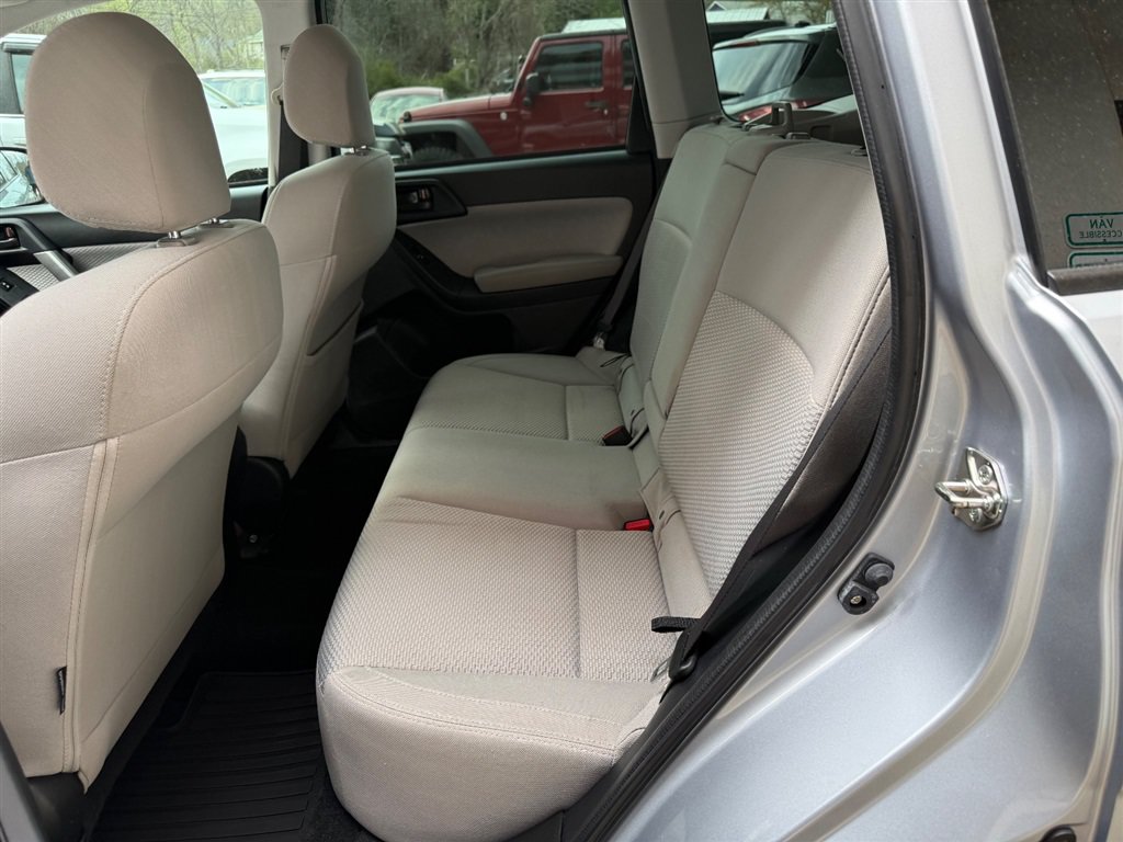 Used 2018 Subaru Forester 2.5i Premium AWD/4WD image 6
