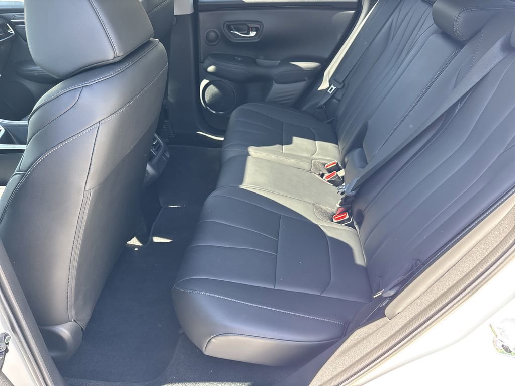Used 2025 Acura ADX FWD image 20