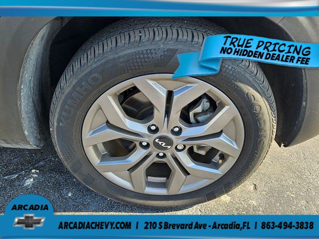 Used 2024 Kia Seltos S AWD/4WD image 16