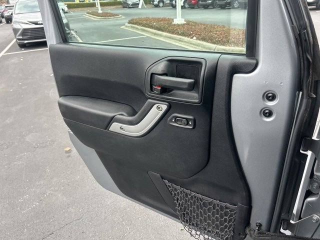 Used 2016 Jeep Wrangler Unlimited Sahara w/ Connectivity Group image 23