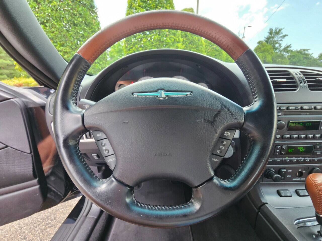 Used 2003 Ford Thunderbird image 18