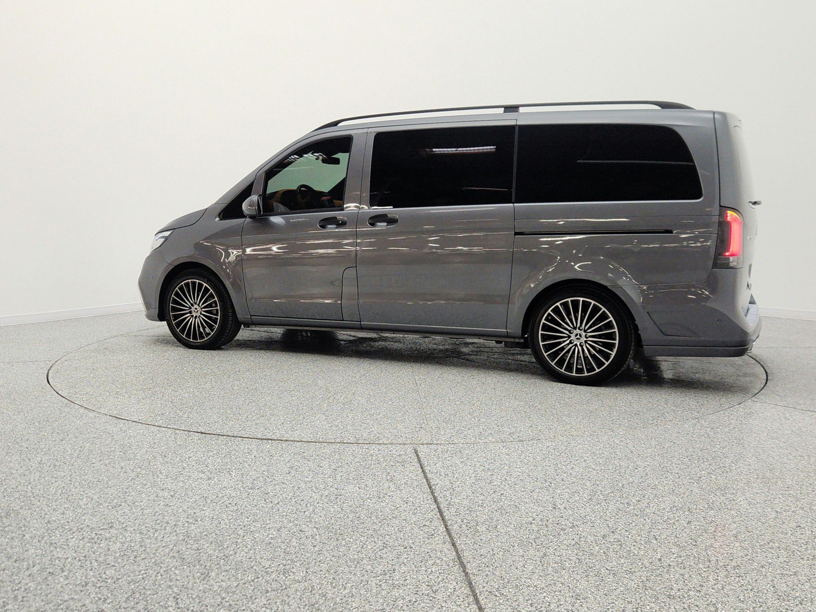 Used 2022 Mercedes-Benz Metris Passenger image 8