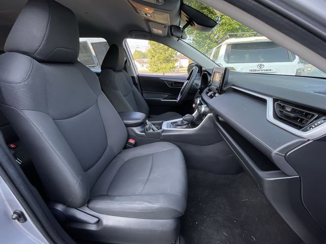 Certified 2021 Toyota RAV4 LE AWD/4WD image 19