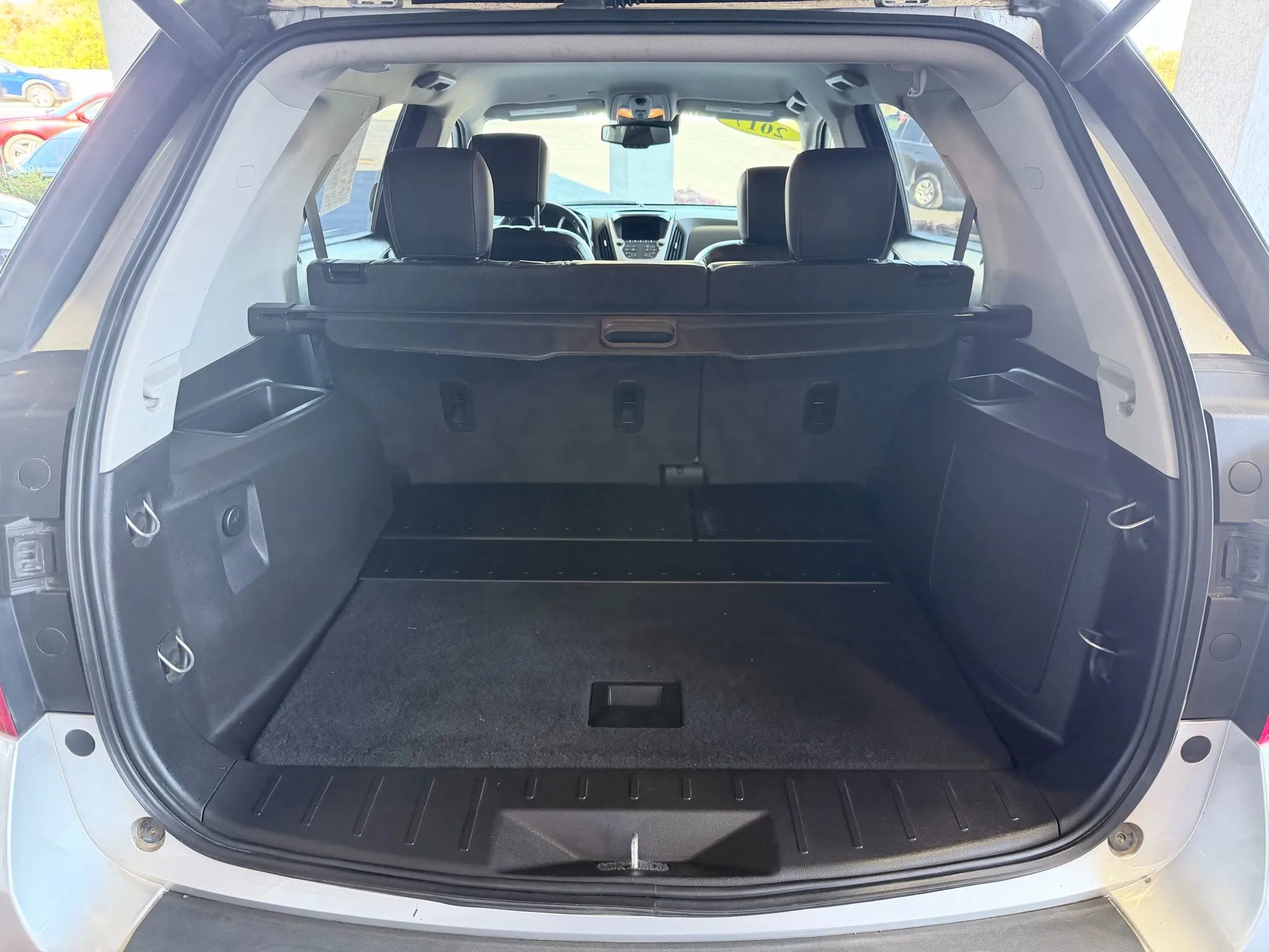 Used 2017 Chevrolet Equinox Premier w/ Enhanced Convenience Package image 17