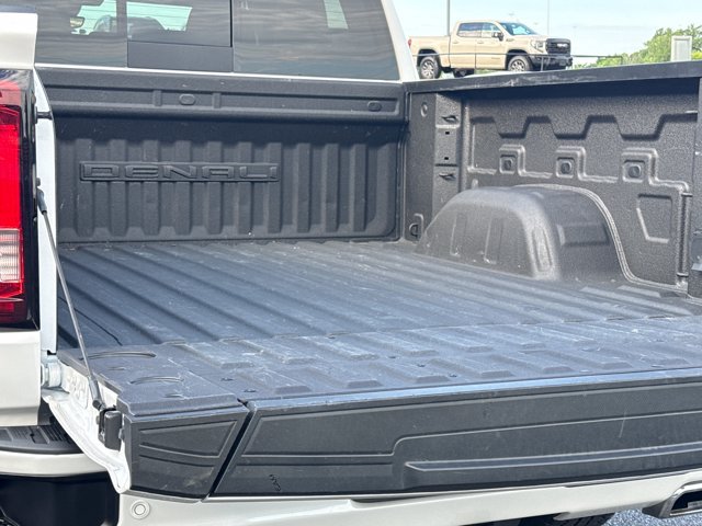 Used 2024 GMC Sierra 1500 Denali w/ Technology Package AWD/4WD image 10
