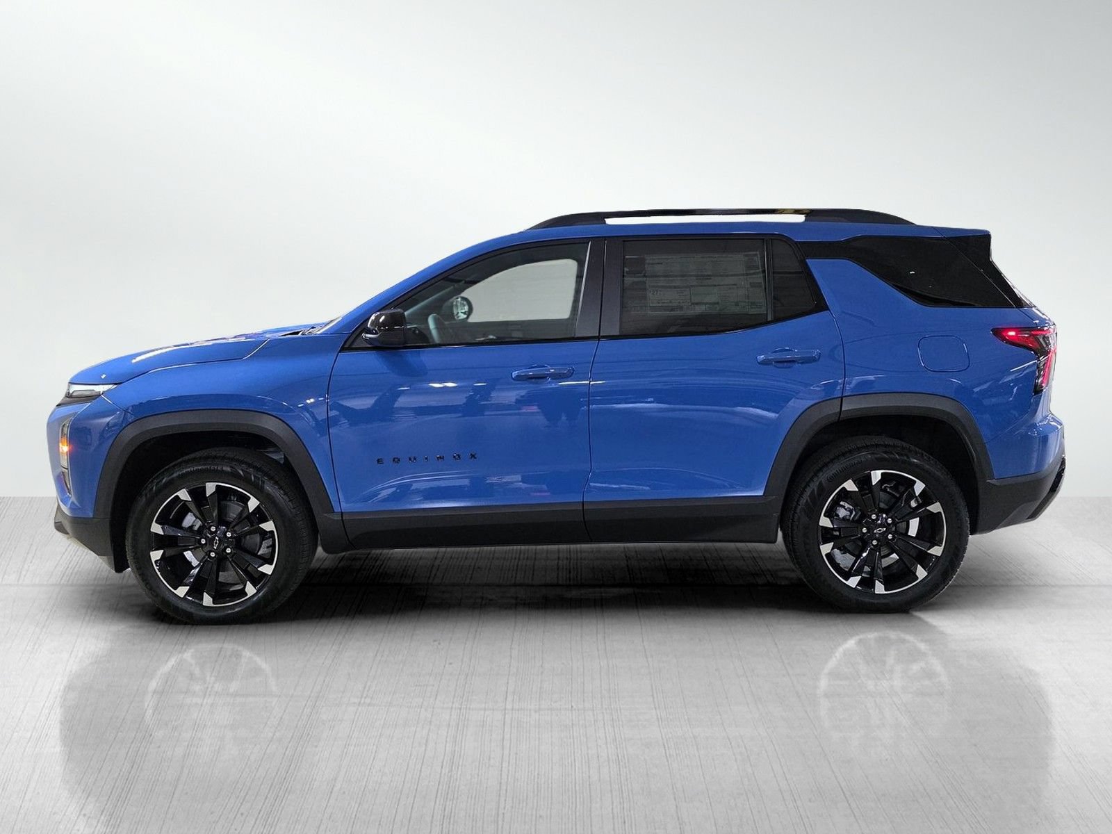 New 2027 Chevrolet Equinox RS w/ Convenience Package III FWD image 4