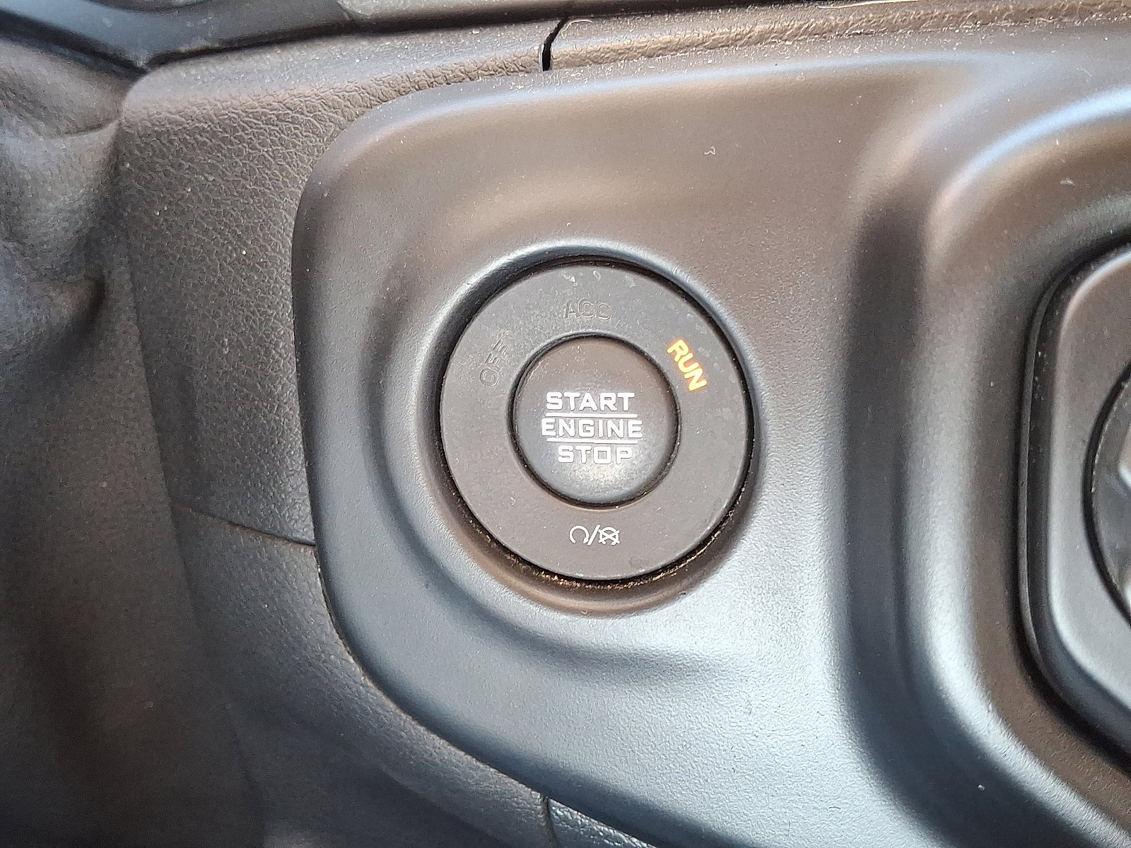 Used 2021 Jeep Gladiator Overland AWD/4WD image 31