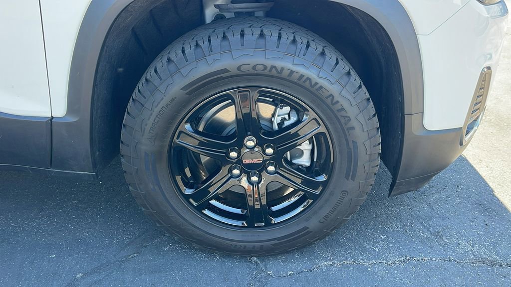 Used 2023 GMC Acadia AT4 w/ Technology Package image 9