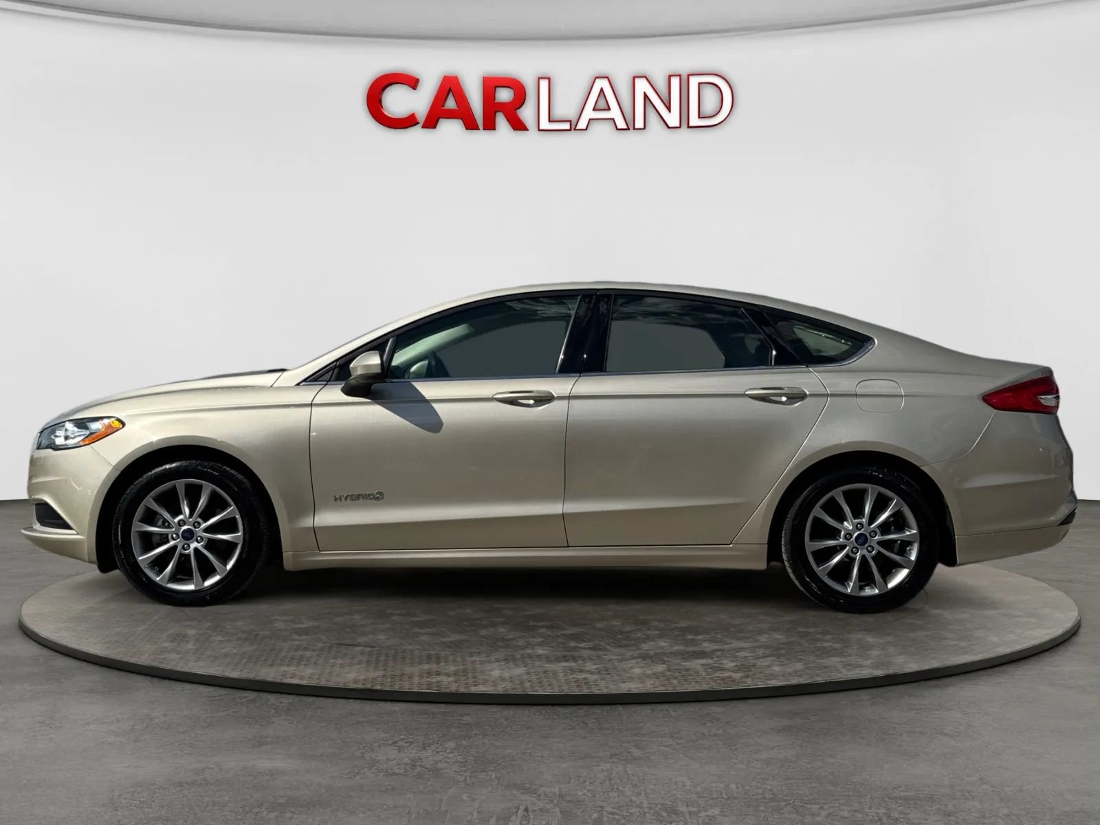 Used 2017 Ford Fusion S FWD image 2
