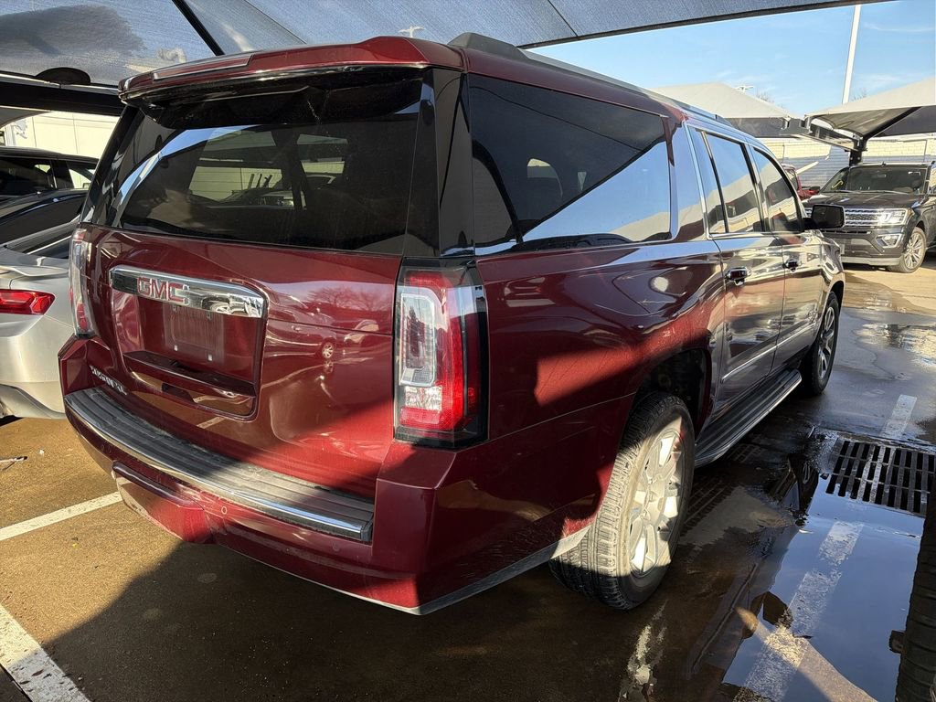 Used 2017 GMC Yukon XL Denali image 3