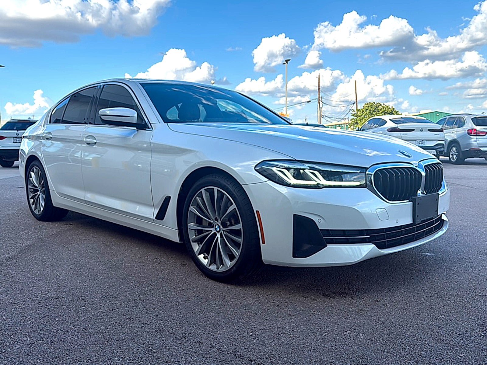 Used 2023 BMW 530i w/ Premium Package RWD image 3