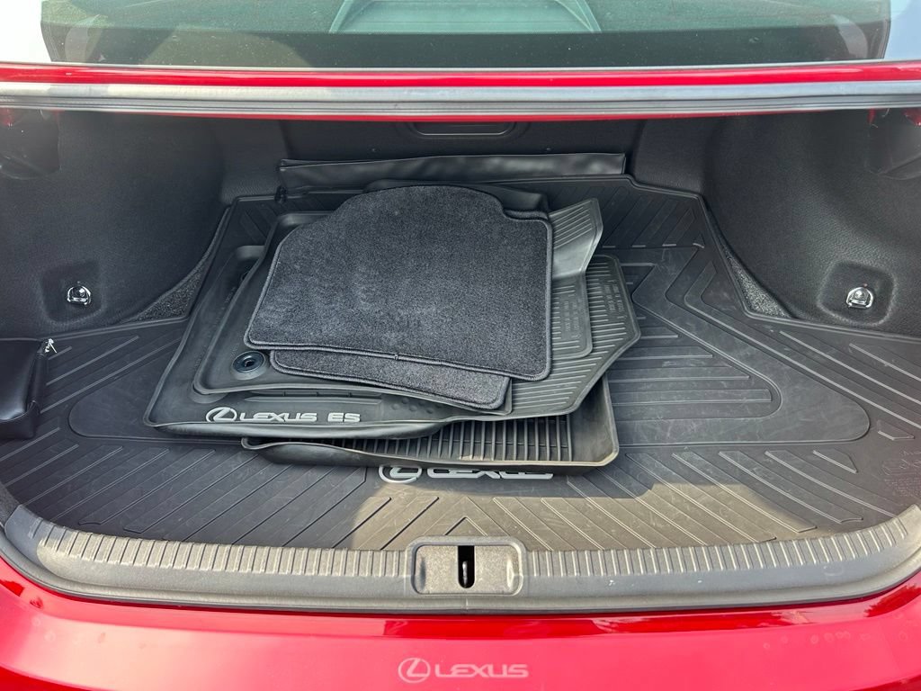 Used 2019 Lexus ES 350 w/ Premium Package FWD image 17