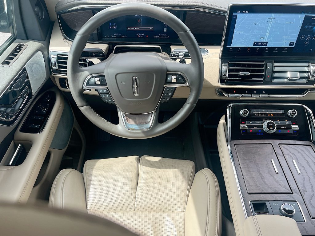 Used 2024 Lincoln Navigator Reserve AWD/4WD image 24