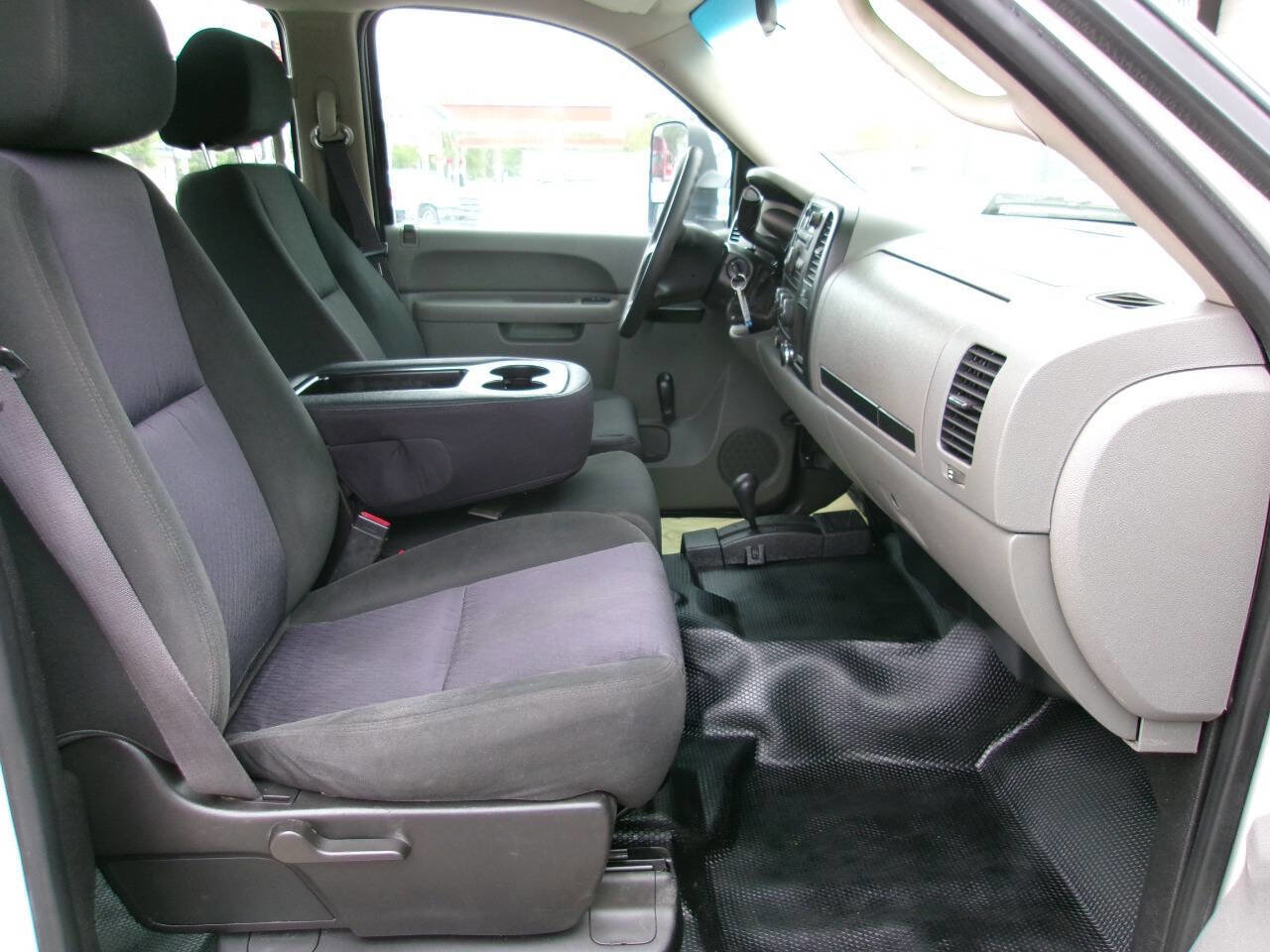 Used 2012 Chevrolet Silverado 3500 W/T AWD/4WD image 12