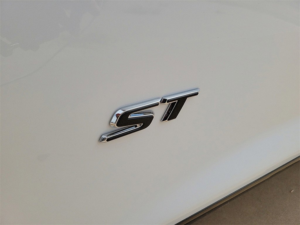 New 2026 Buick Enclave Sport Touring w/ Power Package image 9