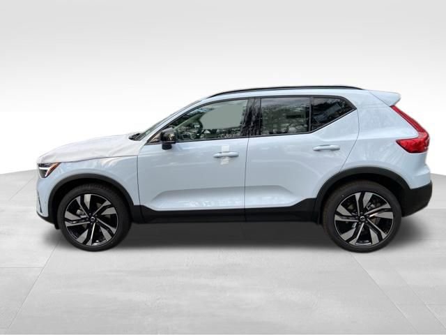 New 2026 Volvo XC40 B5 Ultra w/ Climate Package image 4