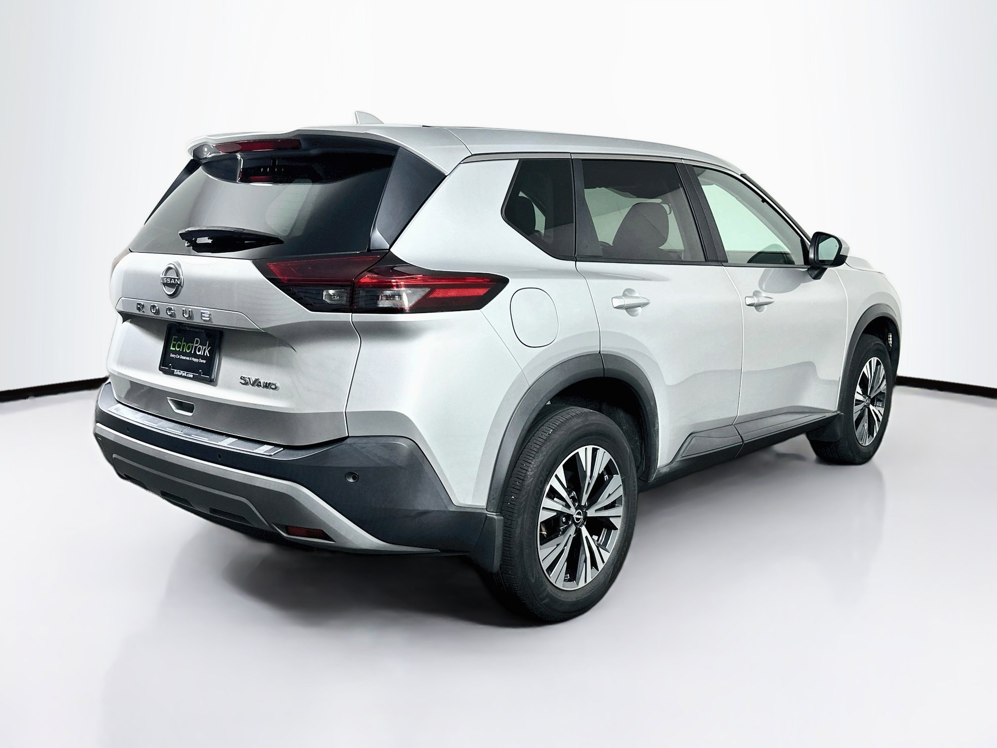 Used 2023 Nissan Rogue SV AWD/4WD image 9