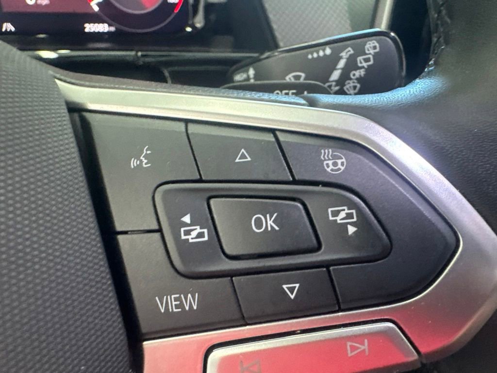 Certified 2025 Volkswagen Atlas Peak Edition SE AWD/4WD image 35
