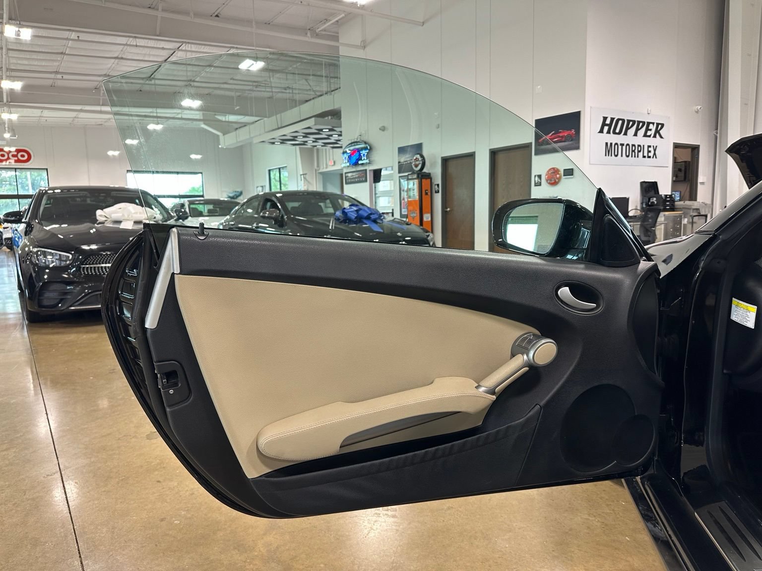 Used 2011 Mercedes-Benz SLK 300 image 11