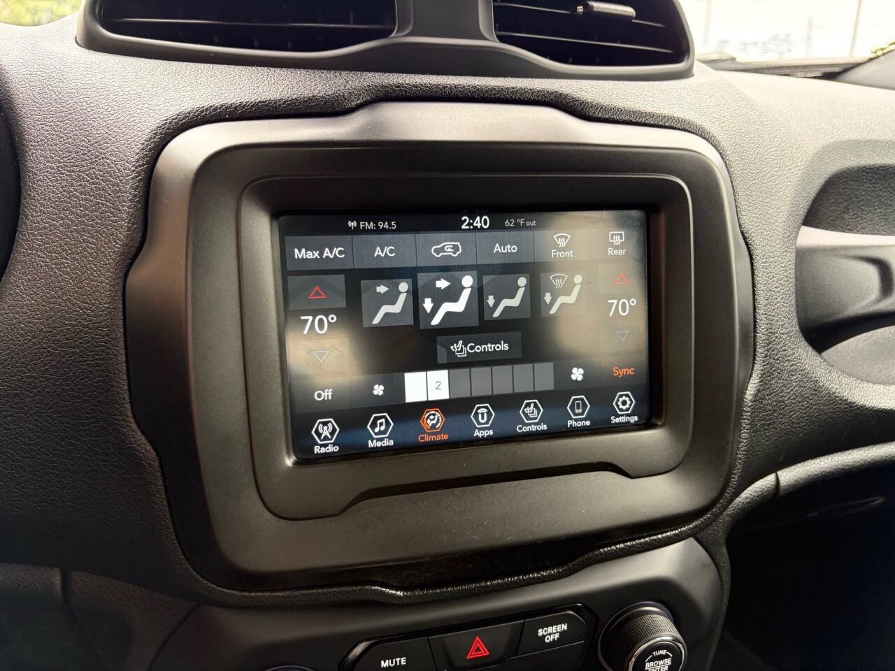 Used 2019 Jeep Renegade Limited AWD/4WD image 22
