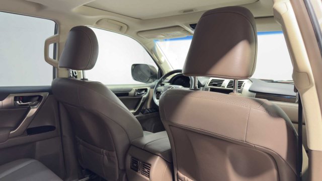 Used 2016 Lexus GX 460 w/ Navigation Package AWD/4WD image 17