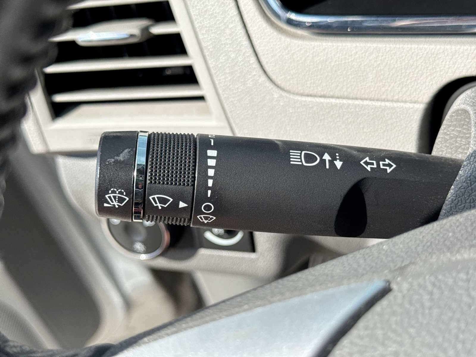 Used 2012 Chevrolet Traverse LS FWD image 26