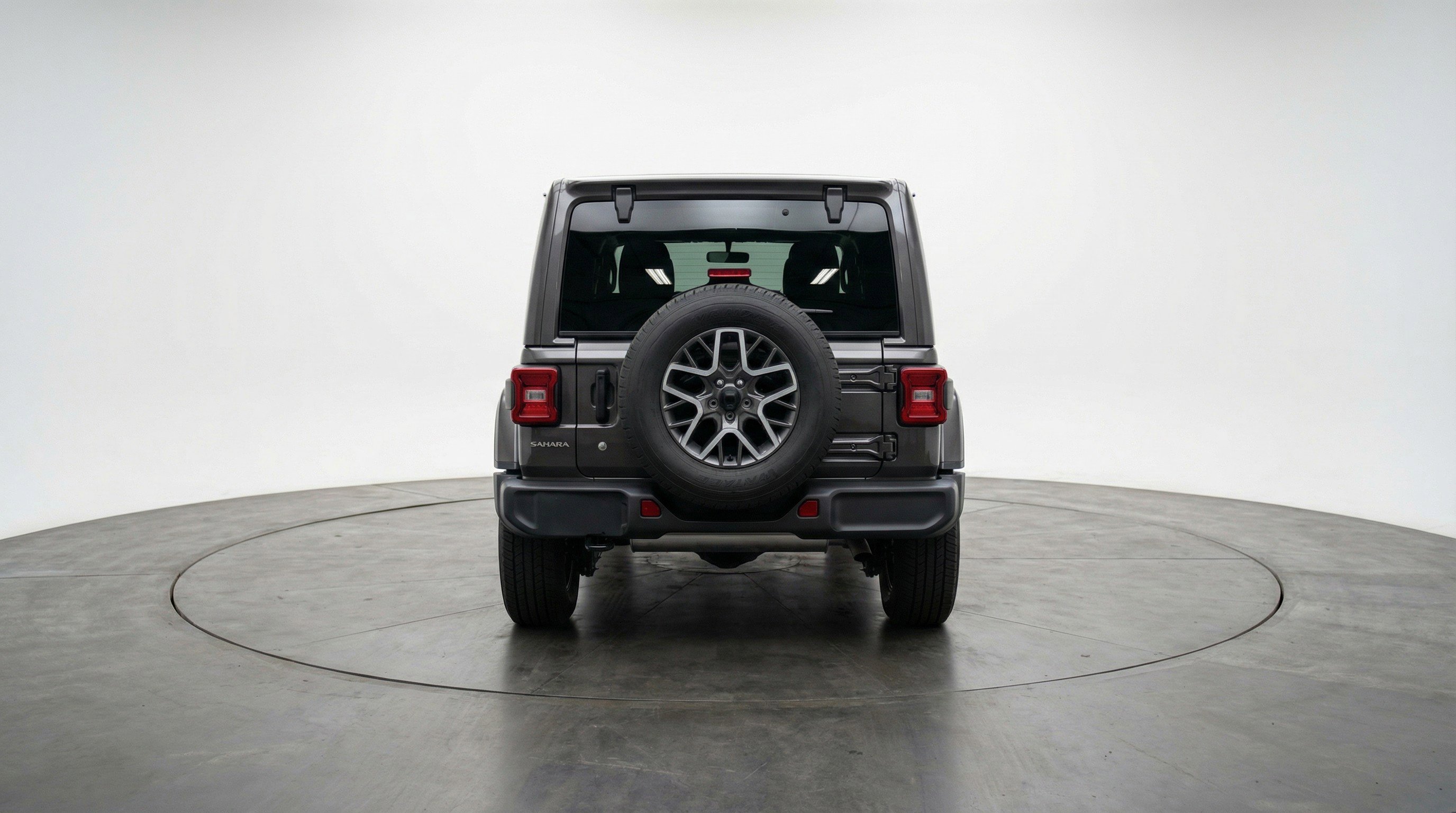 Used 2025 Jeep Wrangler Sahara image 7