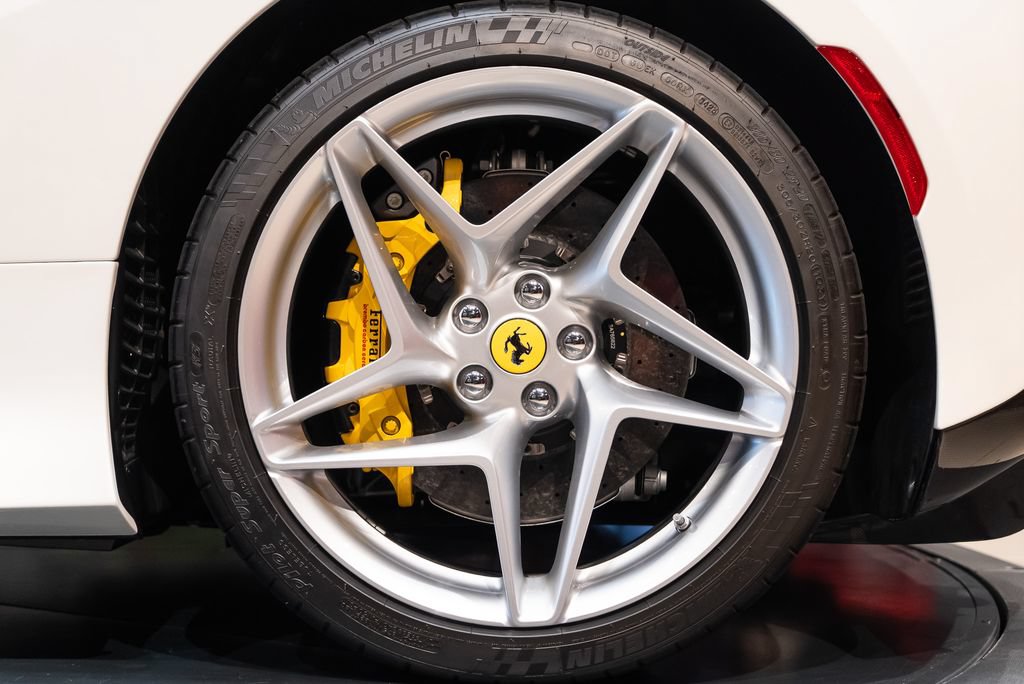 Certified 2023 Ferrari F8 Tributo RWD image 14