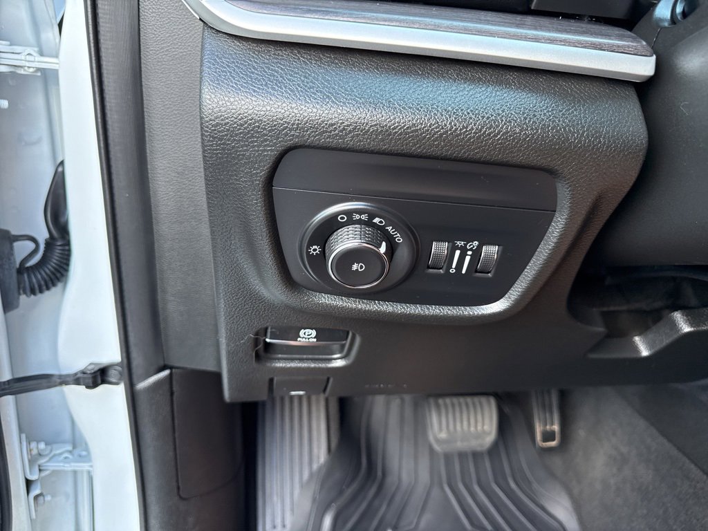 Used 2022 Jeep Grand Cherokee L Limited image 26