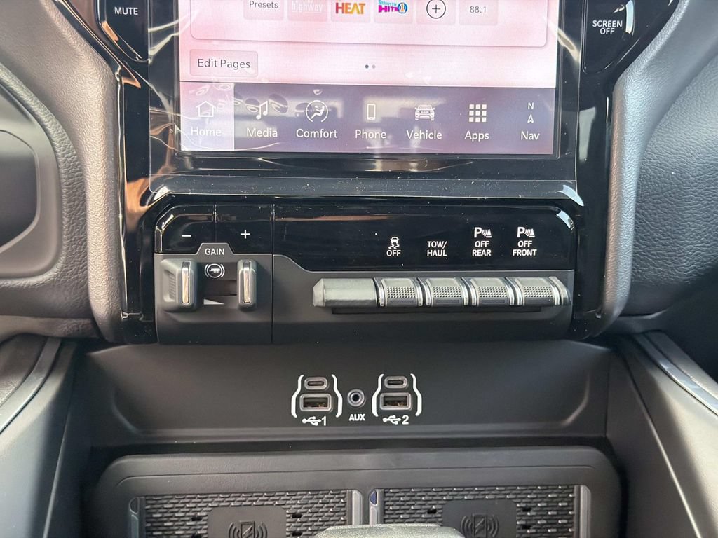 New 2026 RAM 2500 Big Horn AWD/4WD image 6