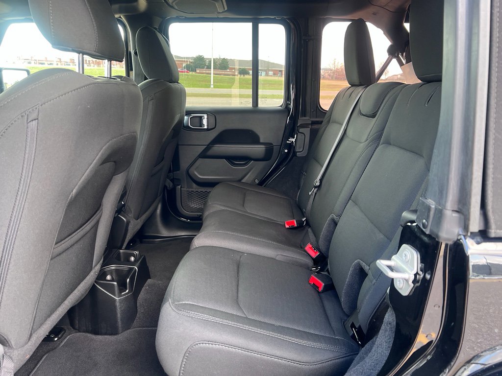 Certified 2021 Jeep Wrangler Unlimited Sahara AWD/4WD image 19