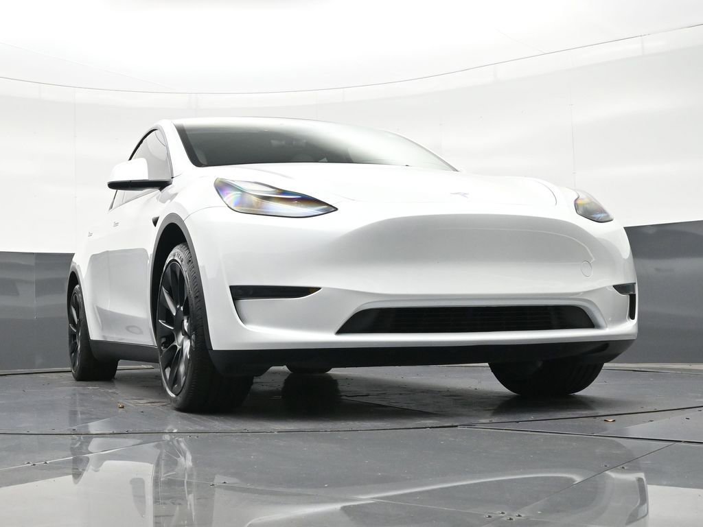 Used 2024 Tesla Model Y Long Range image 30