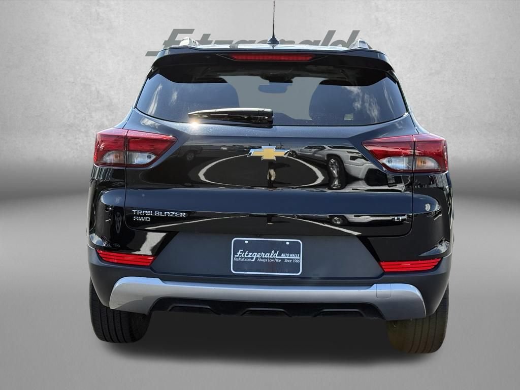 Used 2023 Chevrolet TrailBlazer LT AWD/4WD image 6