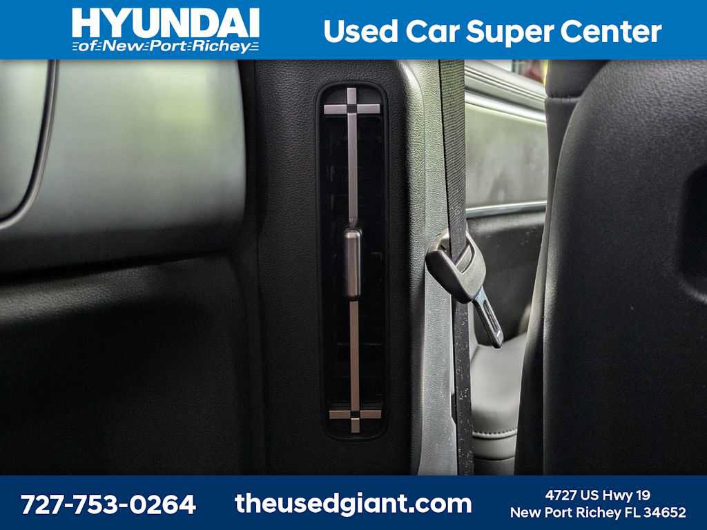 Used 2026 Hyundai Santa Fe SEL FWD image 20