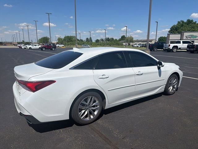 Used 2022 Toyota Avalon XLE w/ Moonroof Package FWD image 14