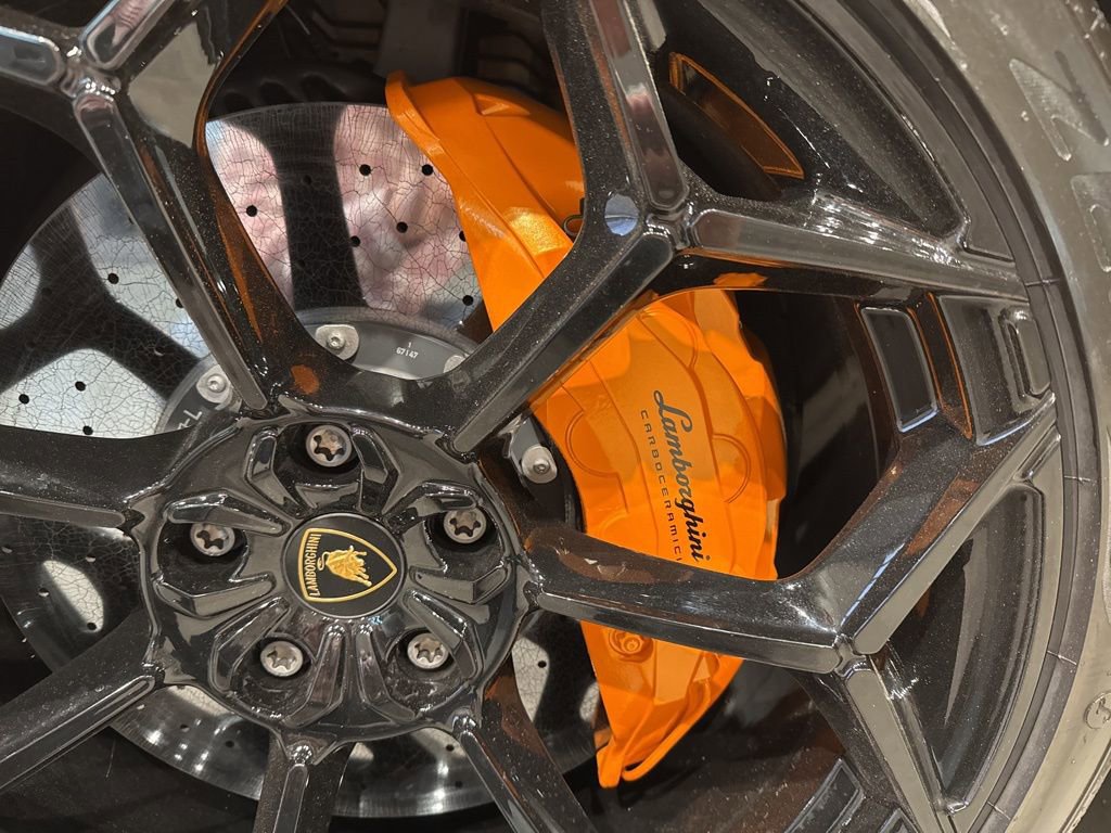 Used 2023 Lamborghini Urus Performante image 15