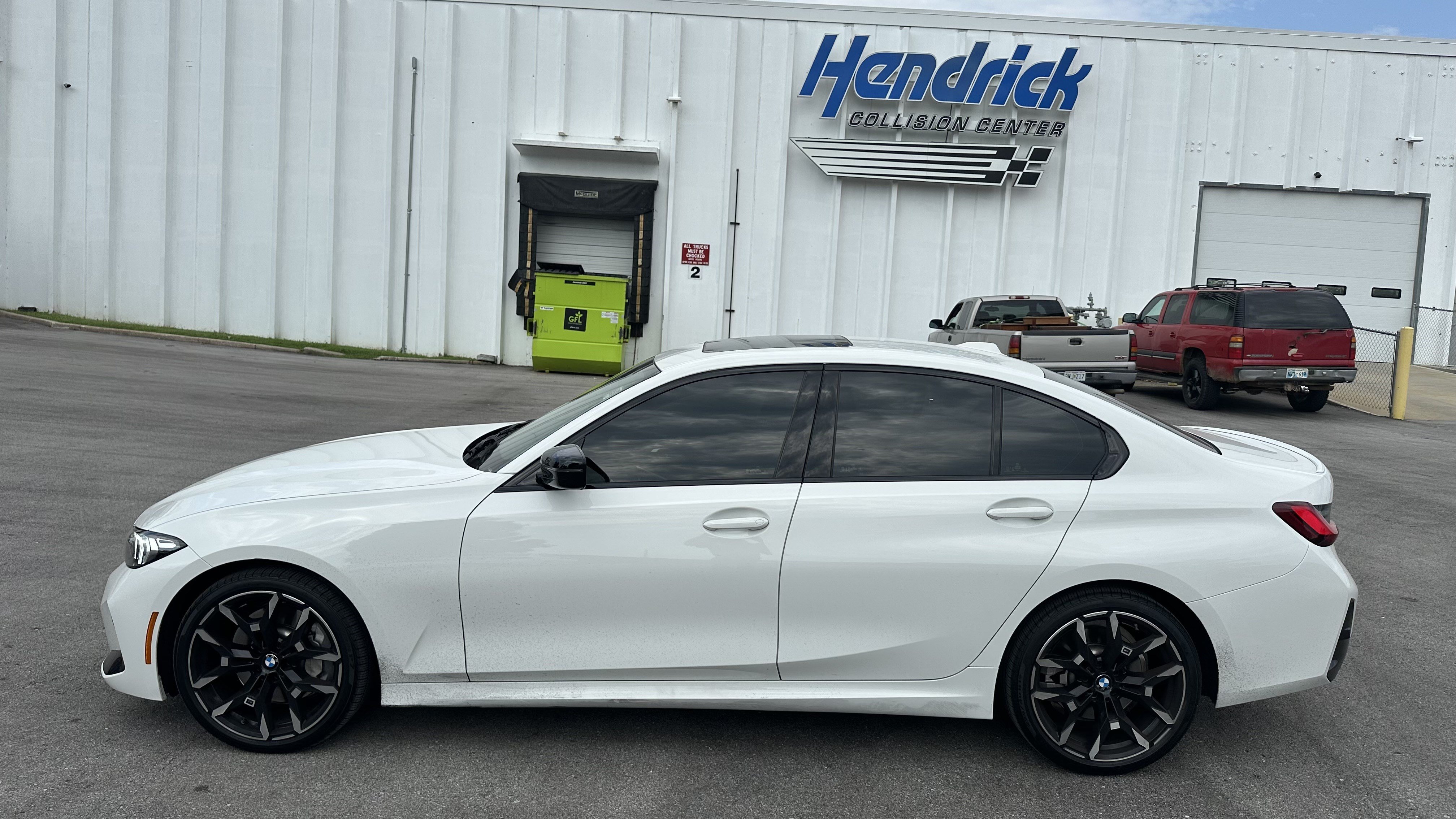 Used 2025 BMW 330i xDrive Sedan w/ M Sport Package AWD/4WD image 7