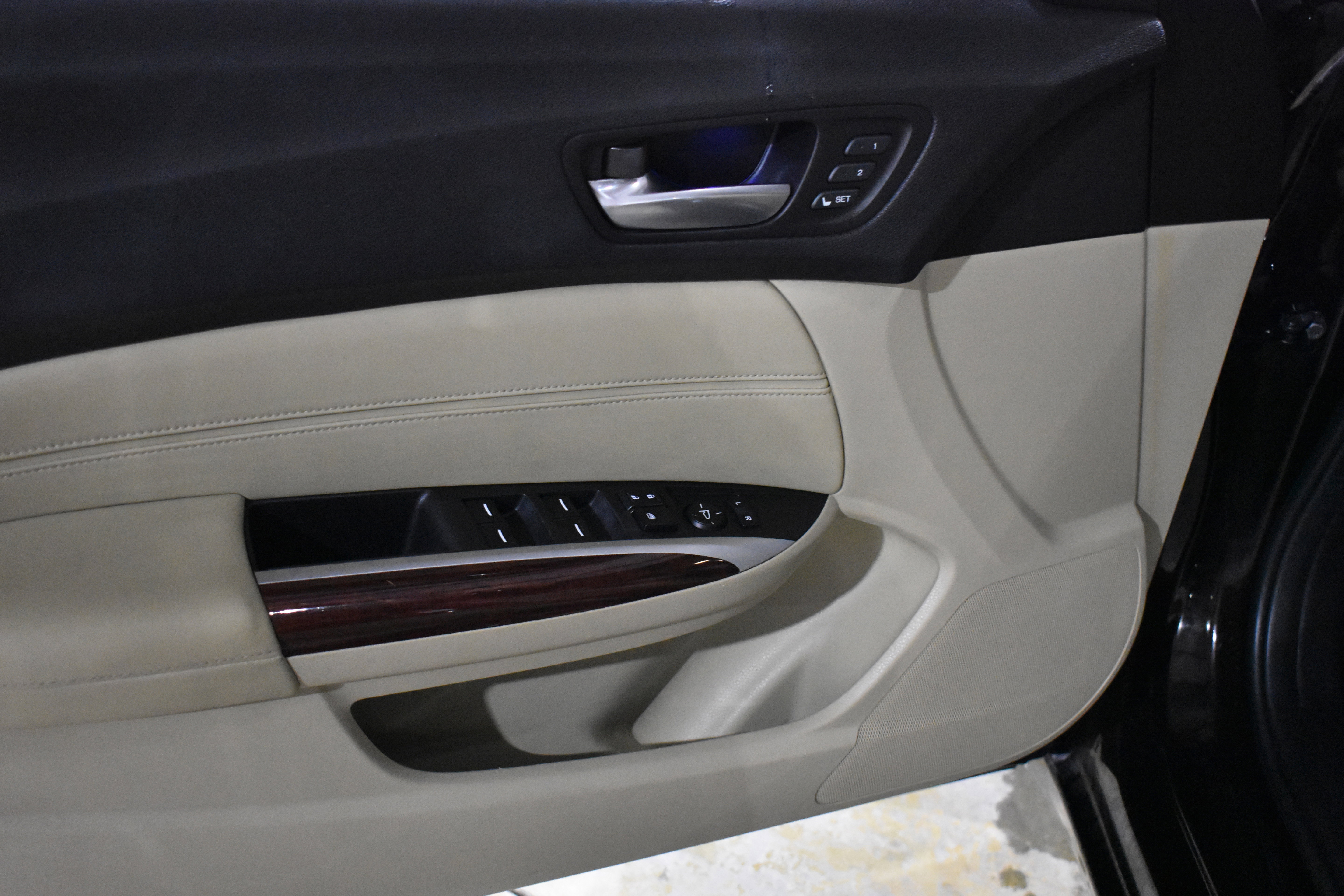 Used 2015 Acura TLX V6 w/ Technology Package image 14