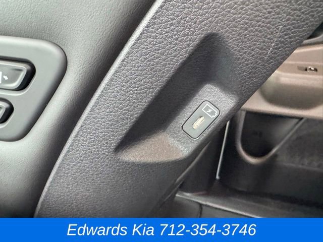New 2026 Kia Carnival EX image 16