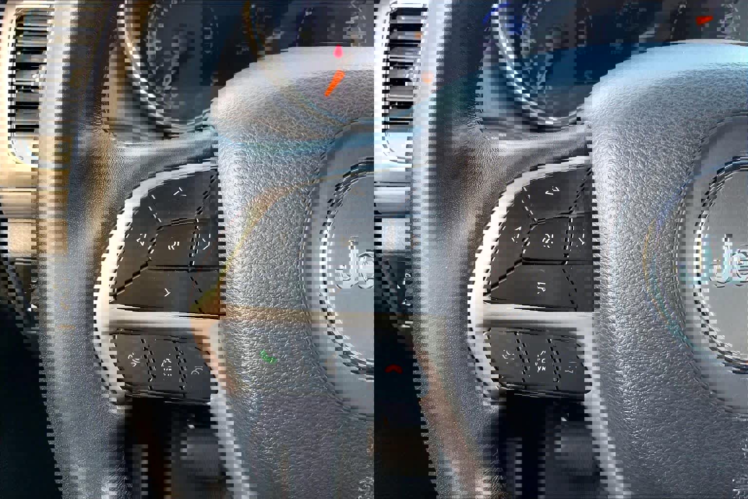 Used 2021 Jeep Grand Cherokee Laredo X image 22