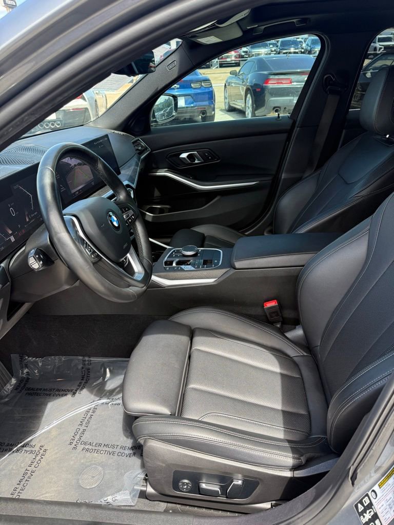 Used 2024 BMW 330i xDrive Sedan AWD/4WD image 11