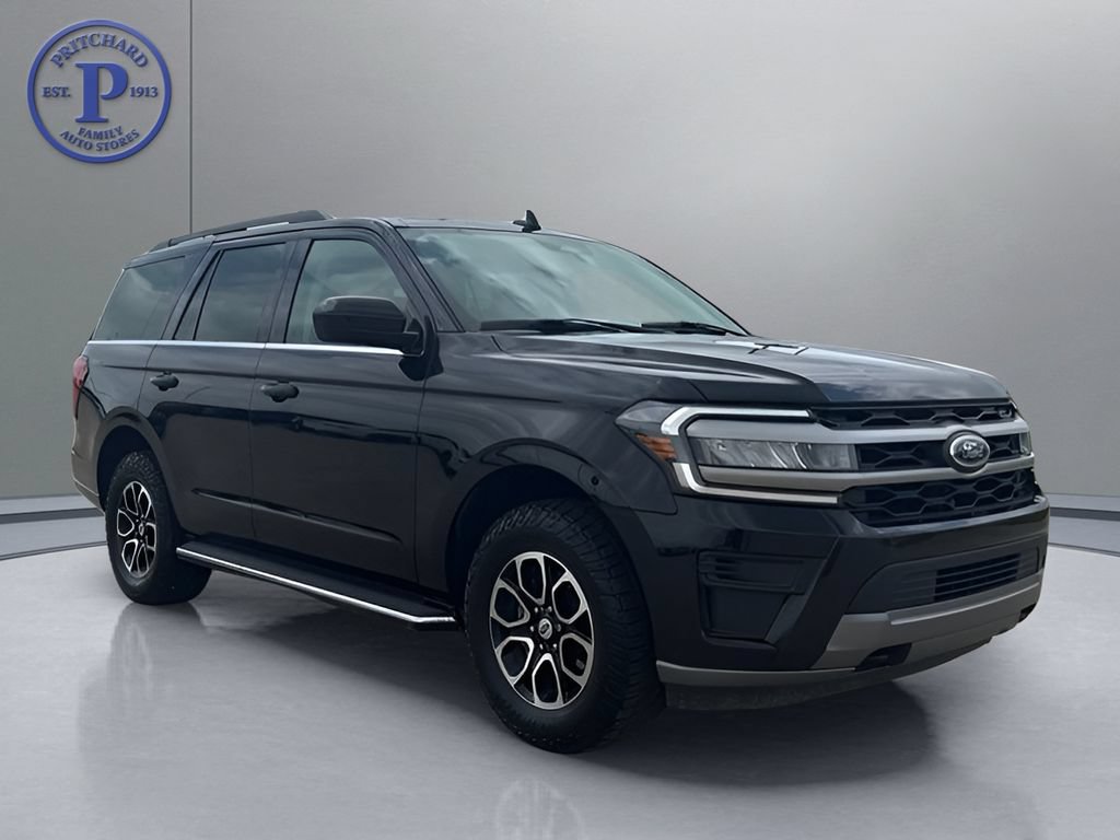 Used 2023 Ford Expedition XLT AWD/4WD image 1