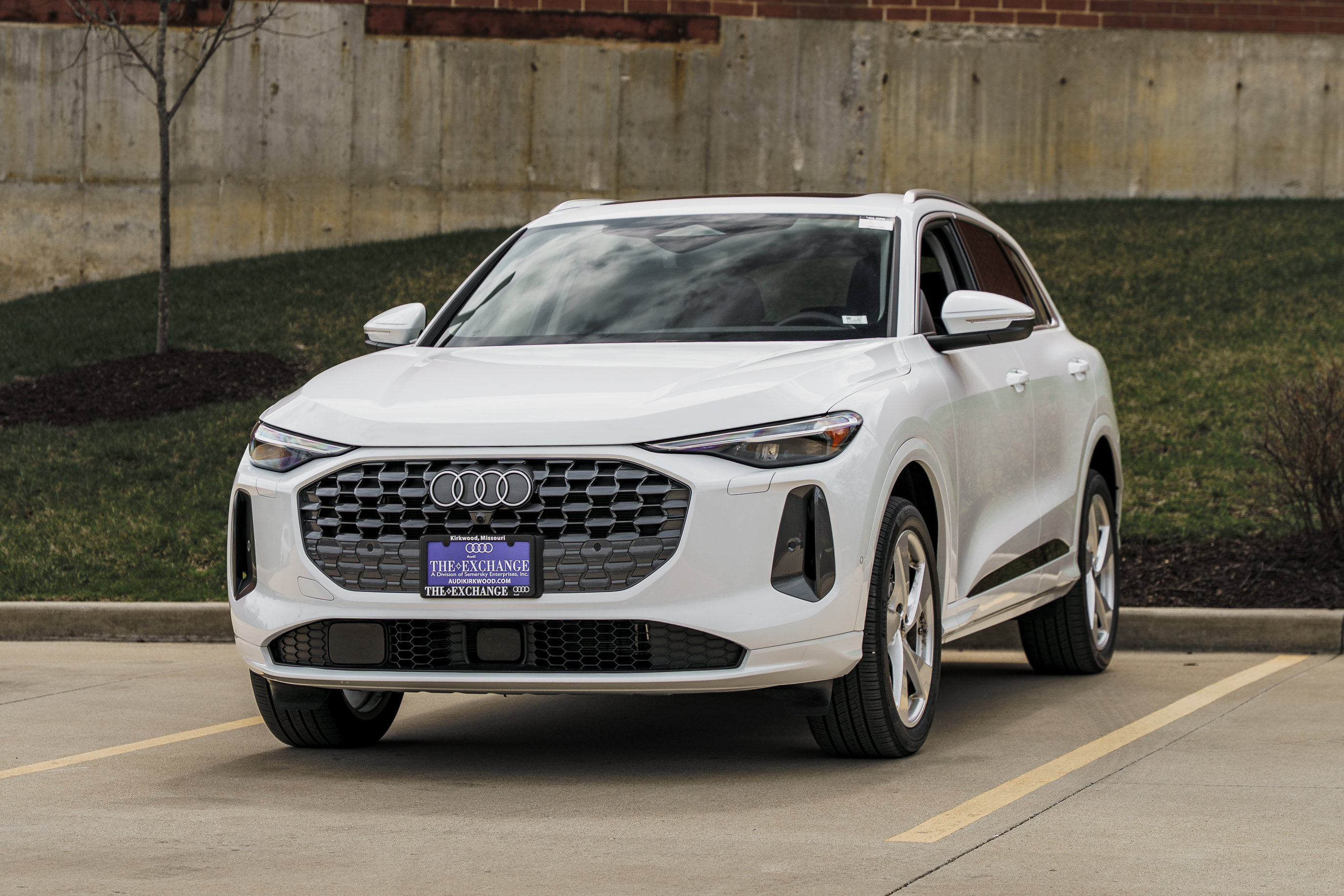 Used 2025 Audi Q5 Premium Plus w/ Premium Plus image 7