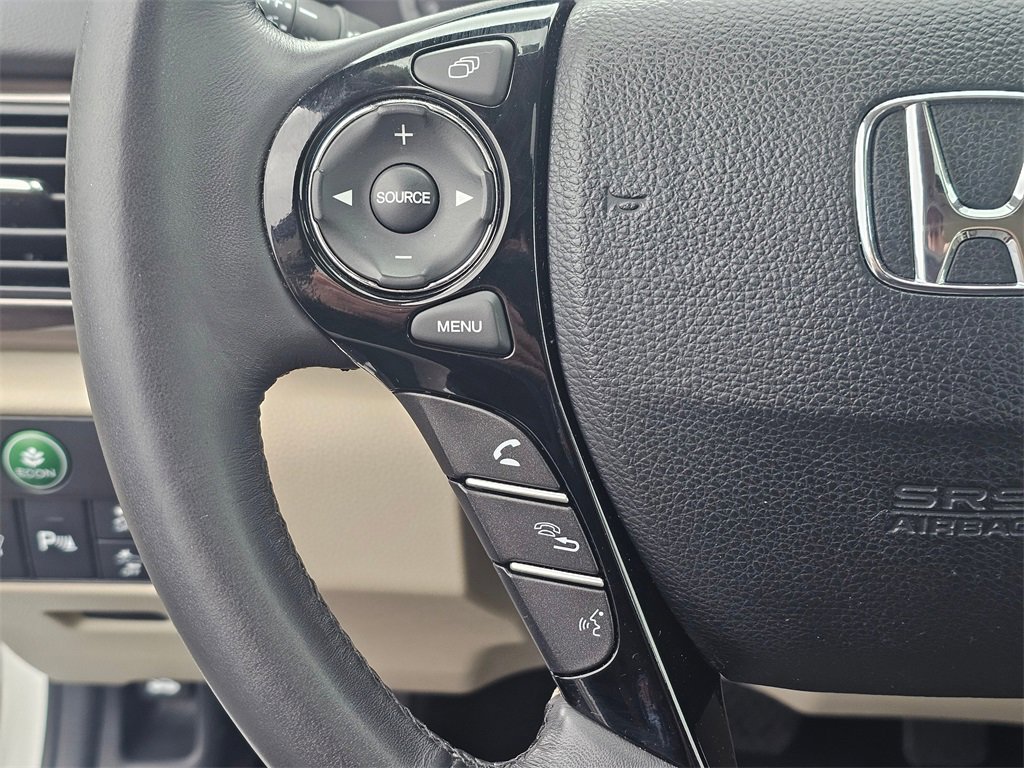 Used 2016 Honda Accord Touring image 26