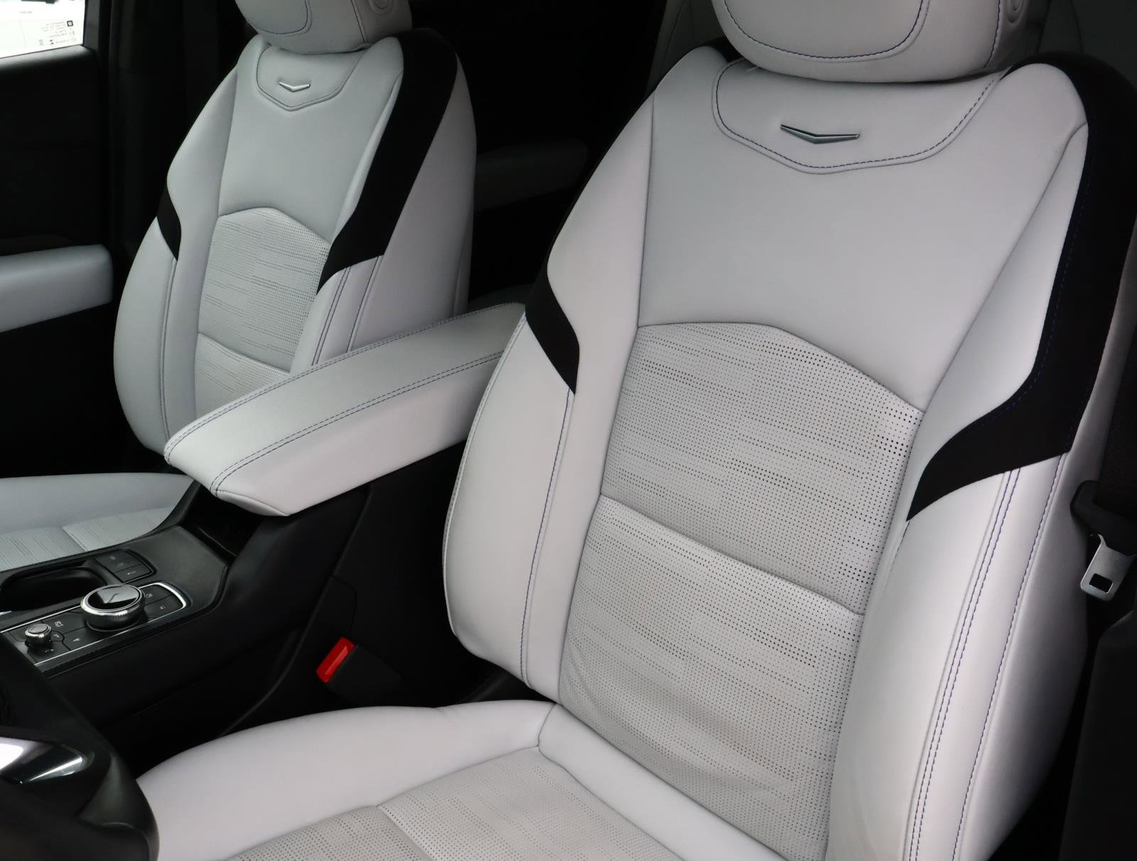 Certified 2024 Cadillac XT4 Sport image 18