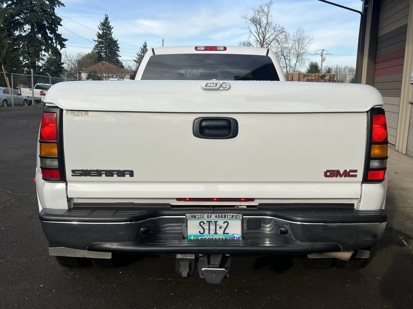 Used 2005 GMC Sierra 3500 SLT w/ Heavy-Duty Power Package RWD image 4