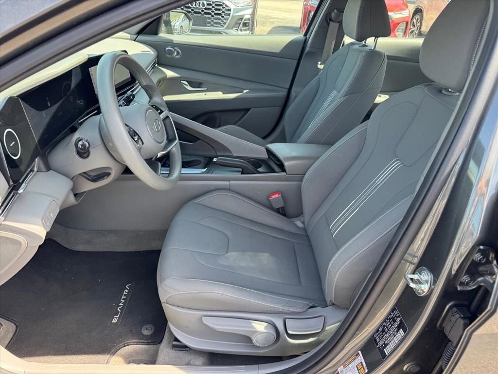 Used 2024 Hyundai Elantra SEL FWD image 12