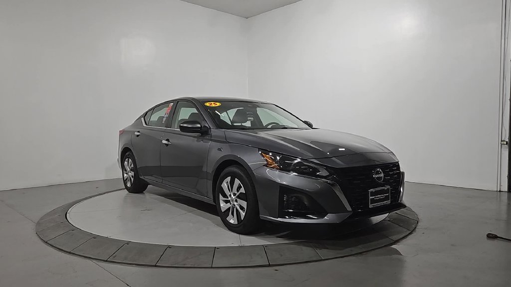 Certified 2025 Nissan Altima 2.5 S FWD image 9